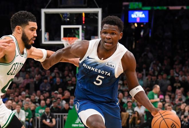 他在关键时 他在关键时