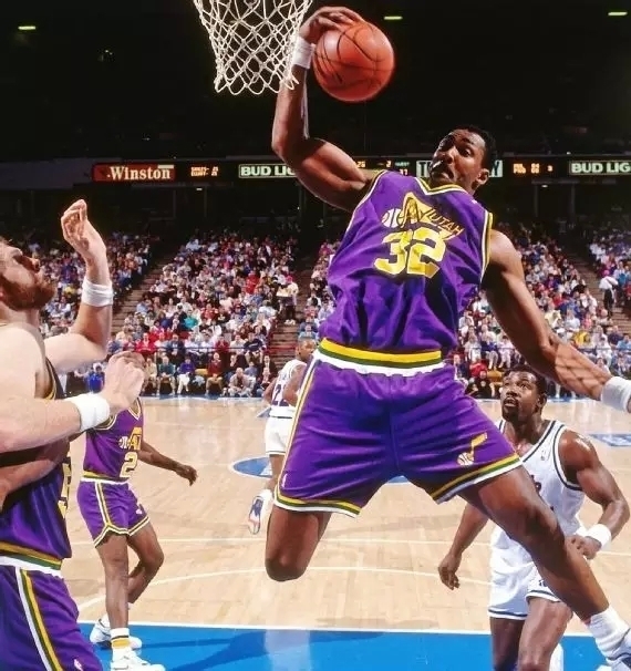 个赛季的初 个赛季的初