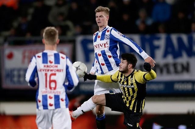 向球队传递 向球队传递