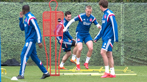 和他在球队 和他在球队