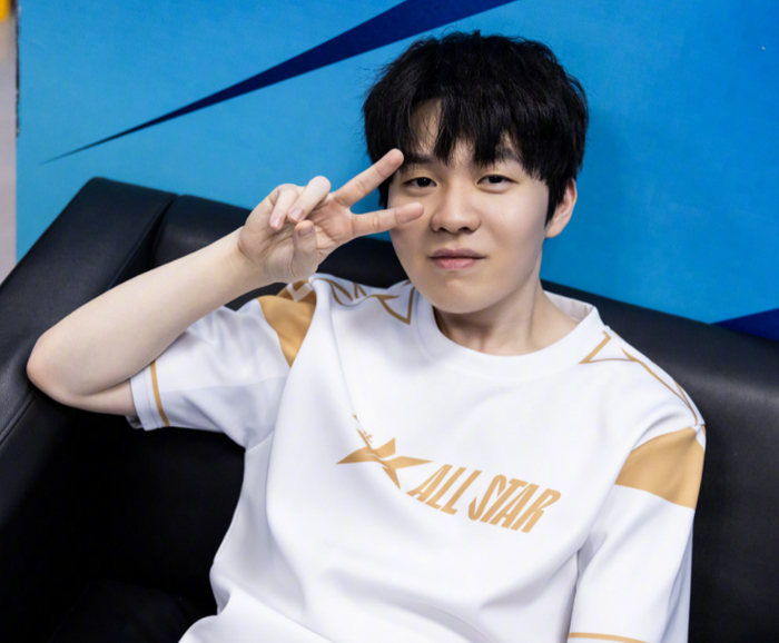 JD Gaming vs TES赛前预热：战鼓重擂，哪一方能拿下这场收官之战？